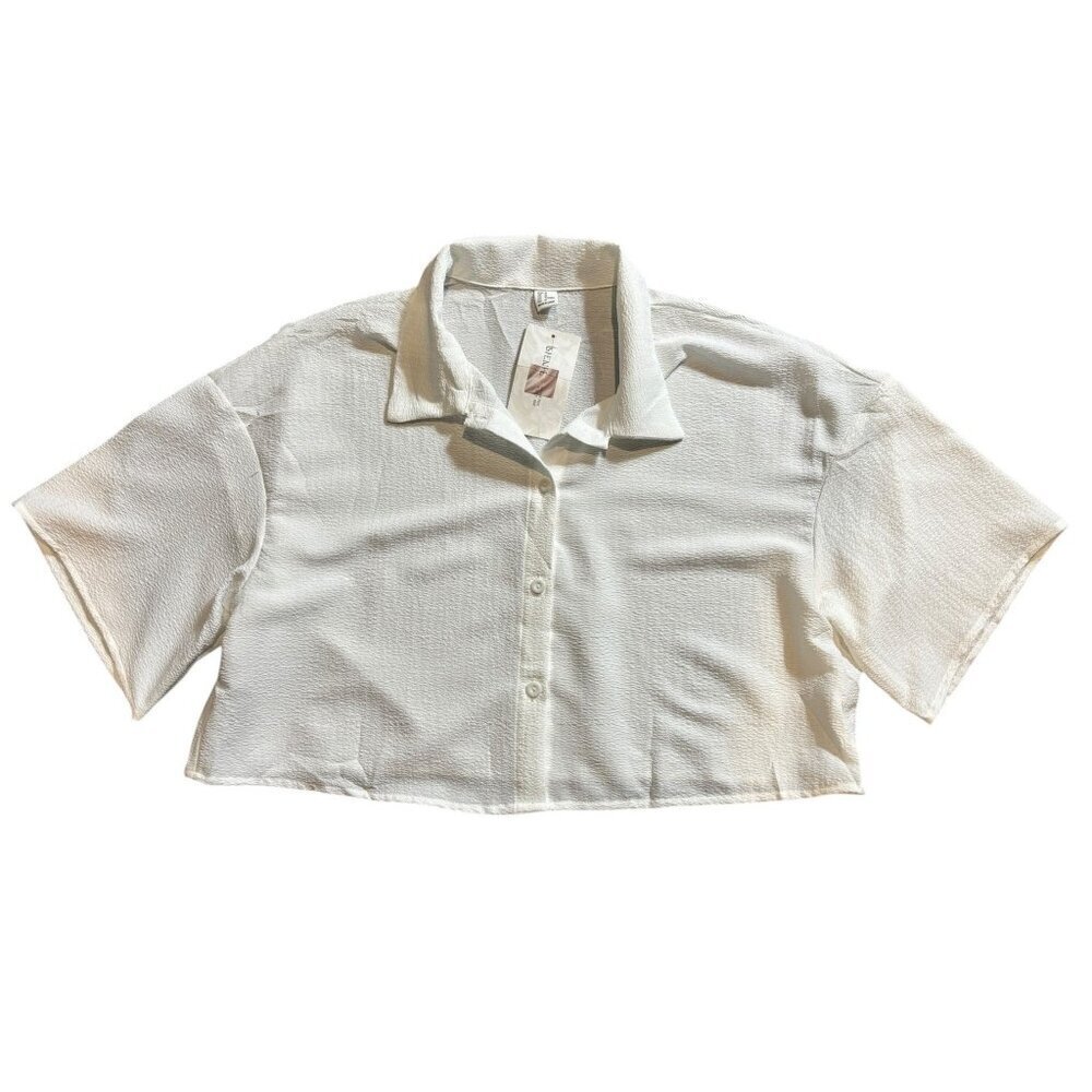 Women's White Buttoned Crop Top - Picture 4 of 7